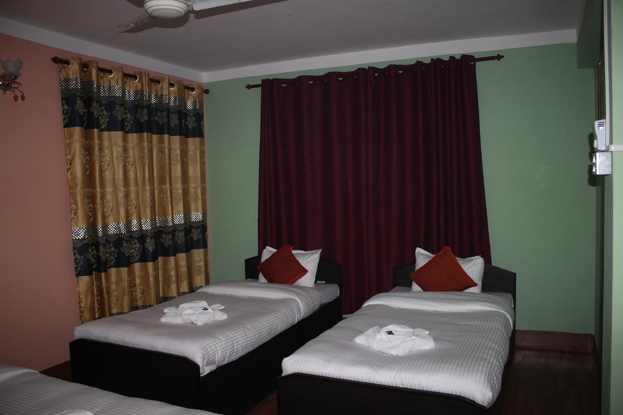 Travellers Dorm Bed&Breakfast Katmandou Extérieur photo