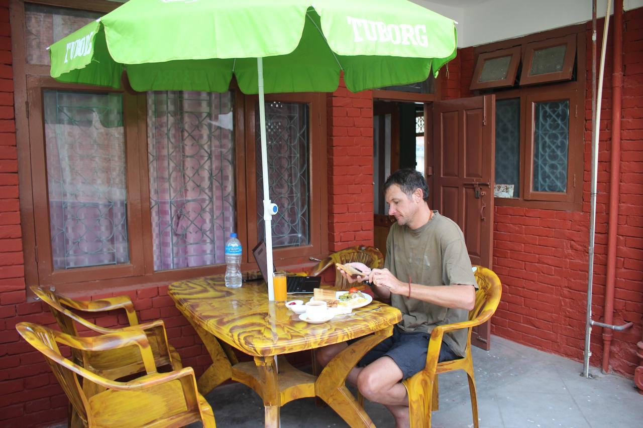 Travellers Dorm Bed&Breakfast Katmandou Extérieur photo
