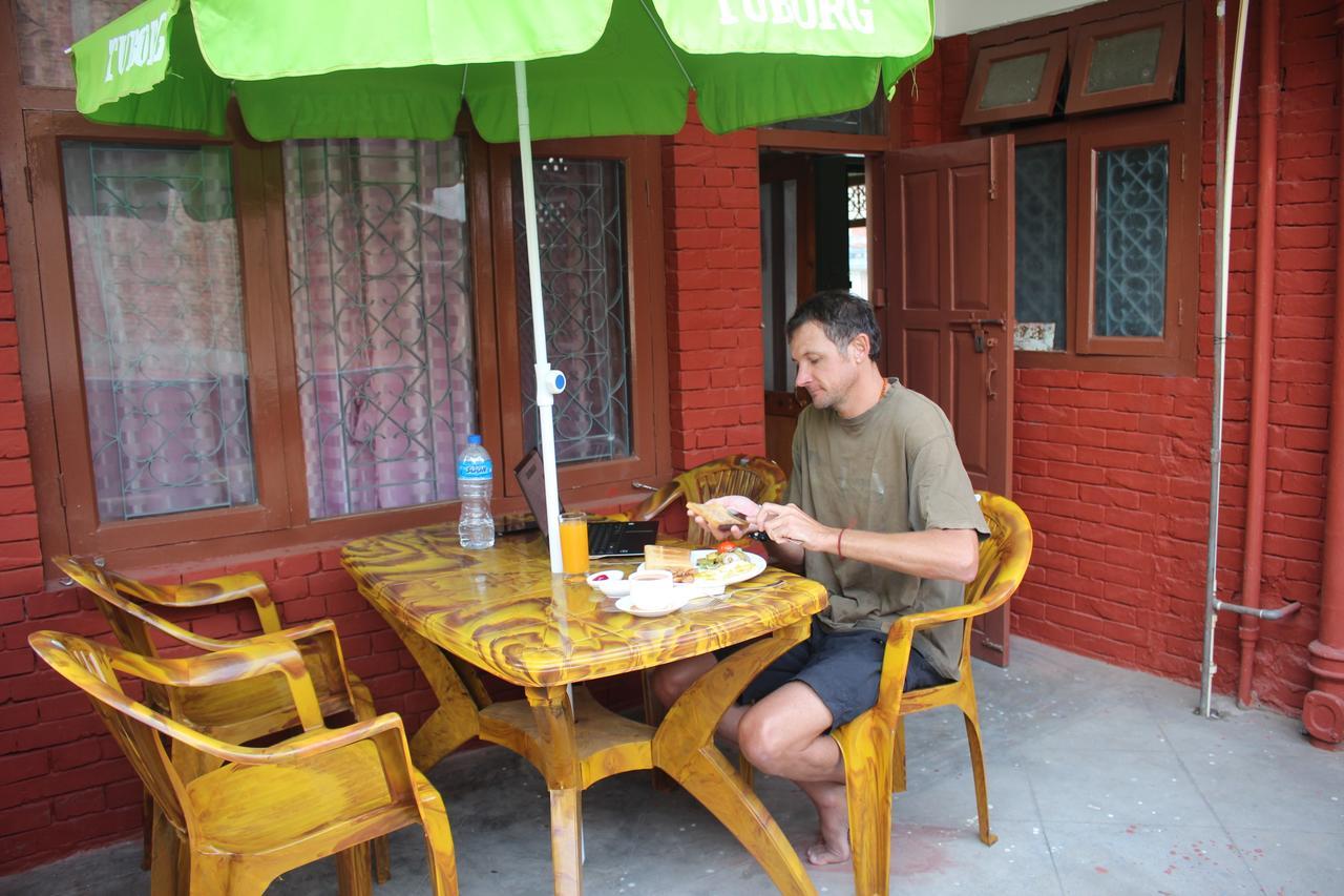 Travellers Dorm Bed&Breakfast Katmandou Extérieur photo